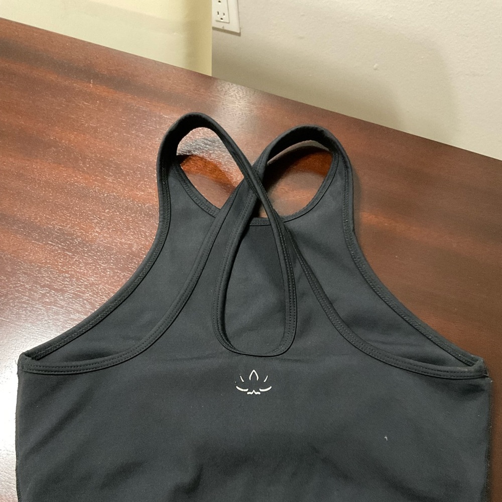 Beyond Yoga Black Limited Edition buttery soft leggings Size Medium laser-cut